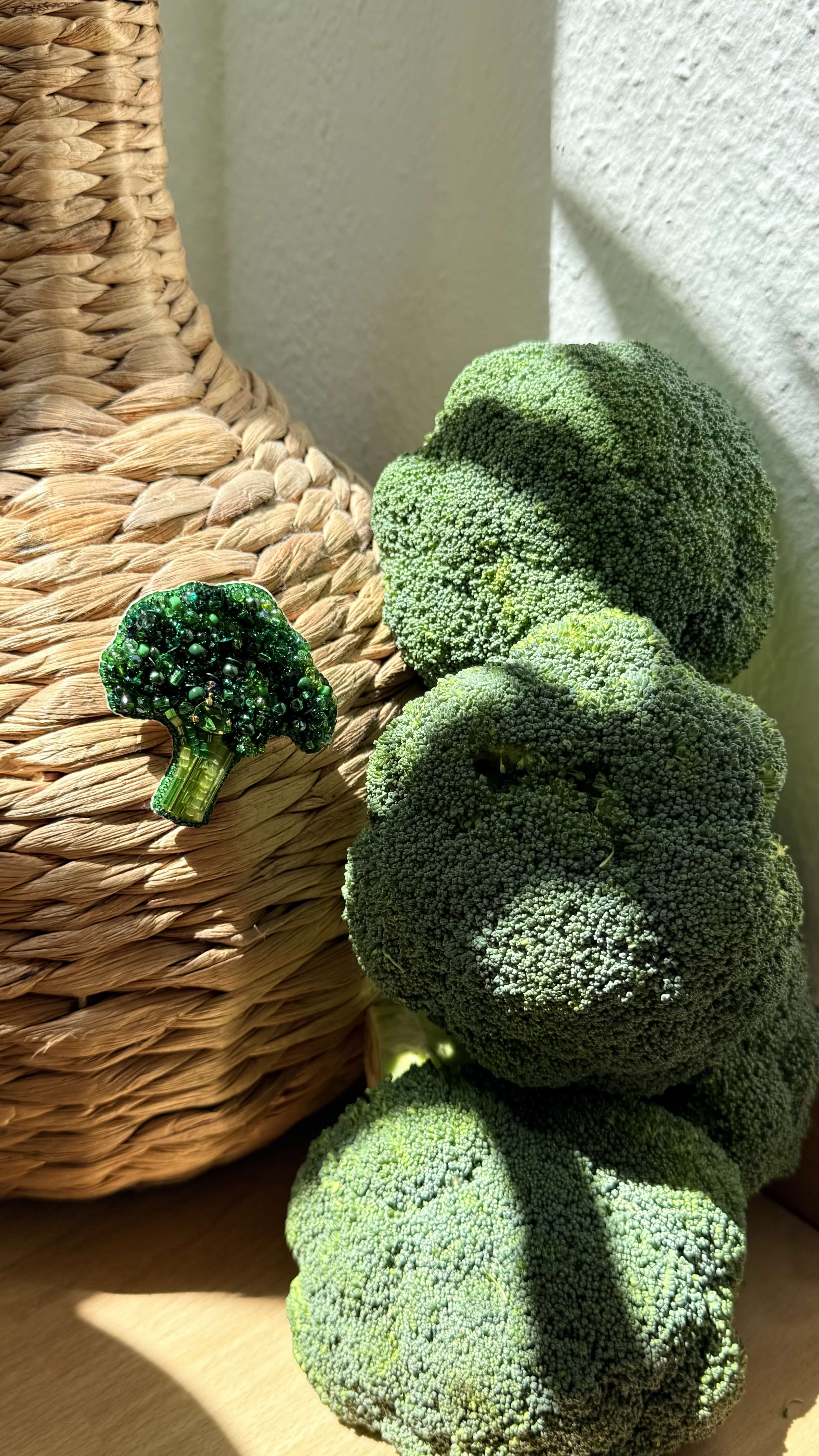 Broccoli Brooch Handmade Beaded - Image 6