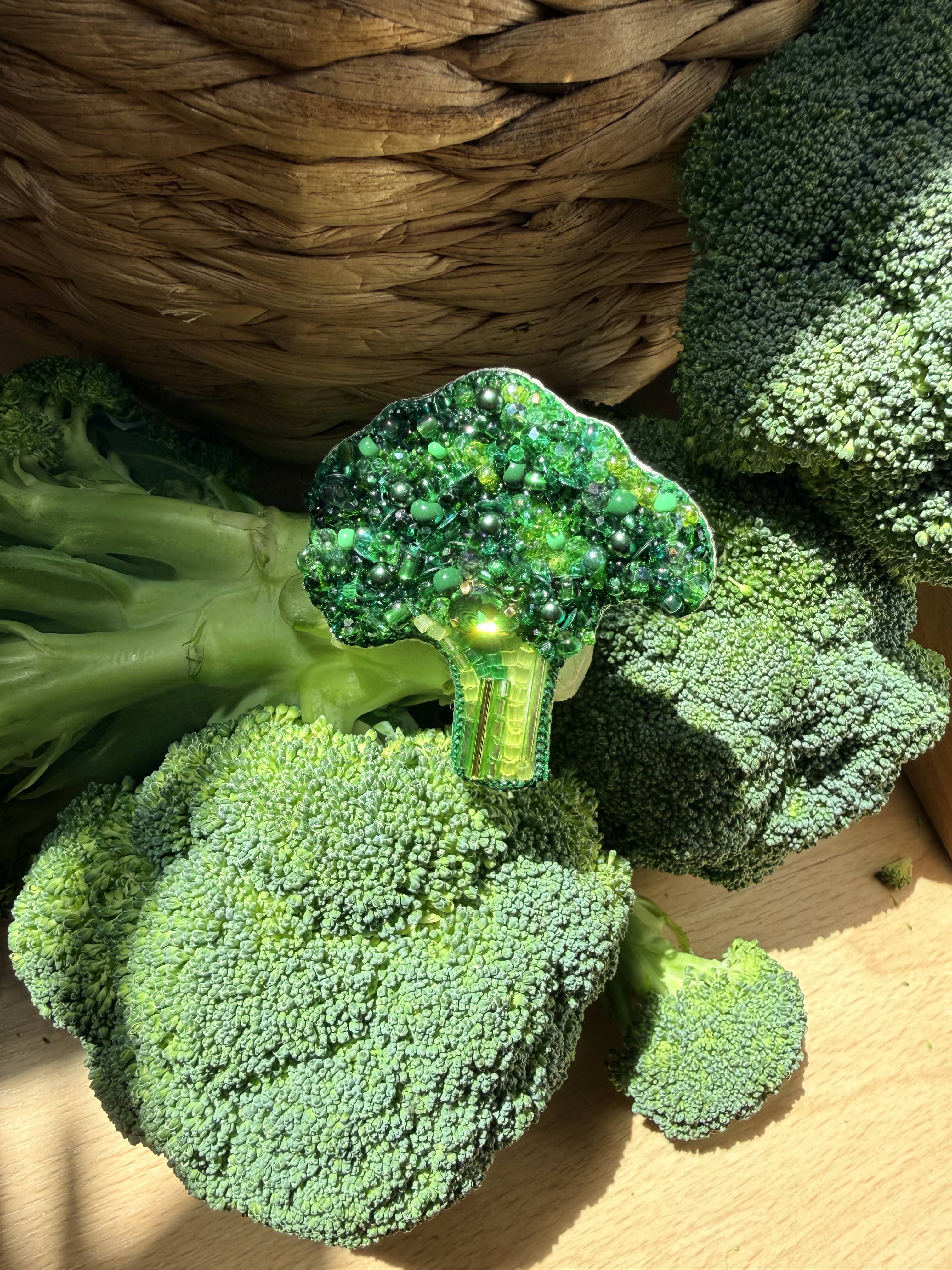 Broccoli Brooch Handmade Beaded - Image 9