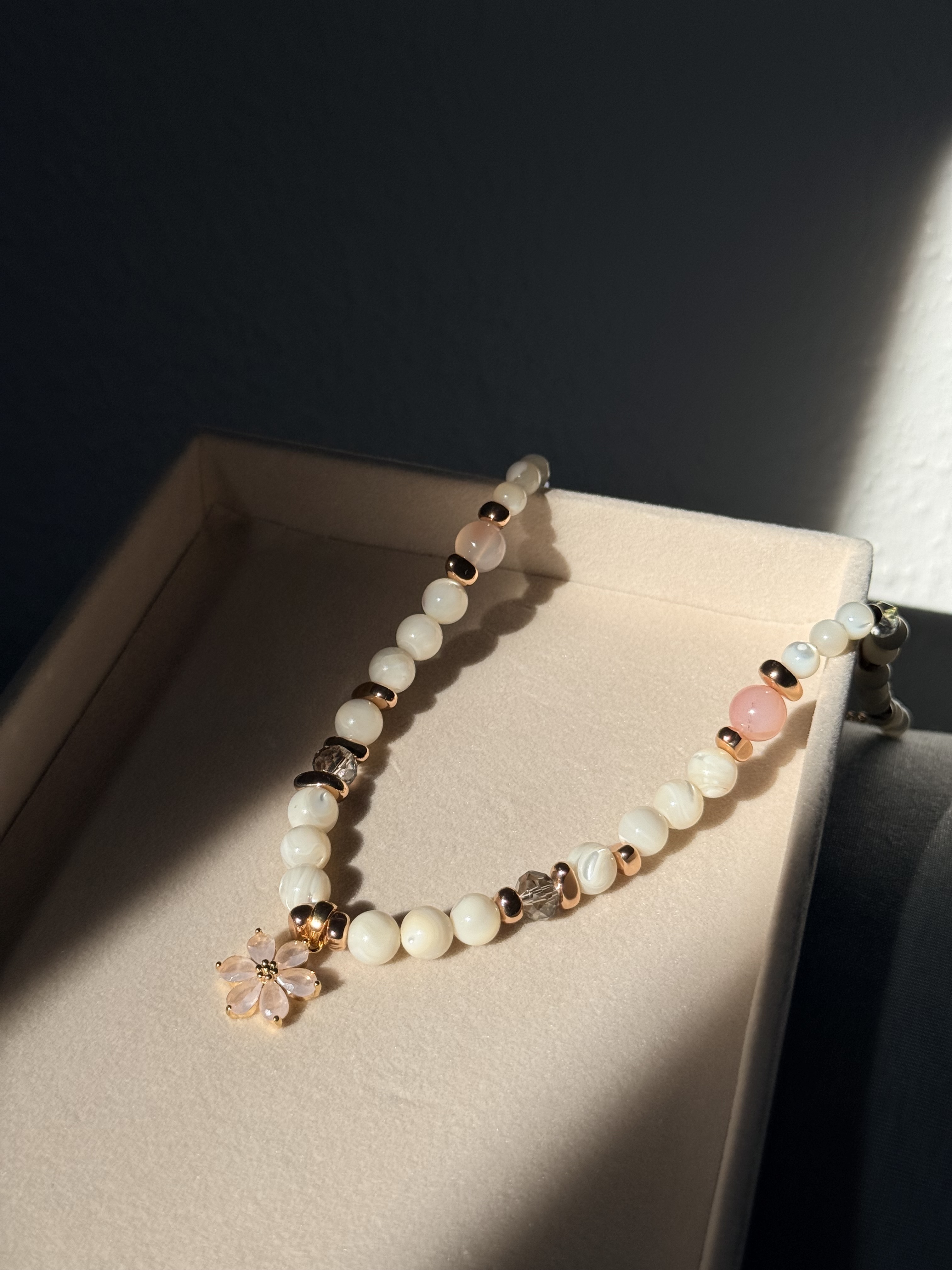 Handmade Pearl-Glow Choker — Delicate Floral Pendant Necklace - Image 3