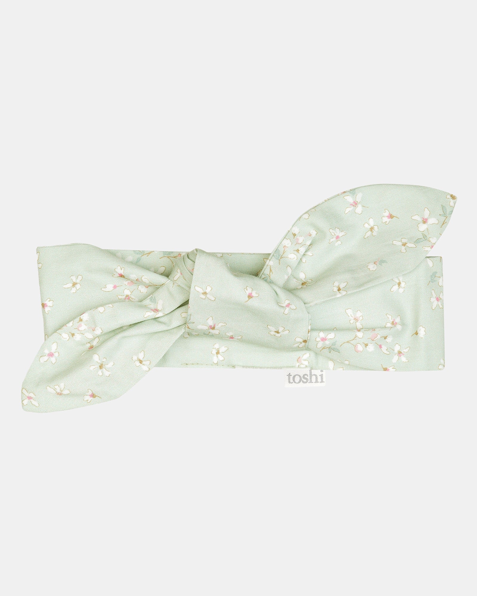 Gentle Headband Keeps Hair Away Comfortably