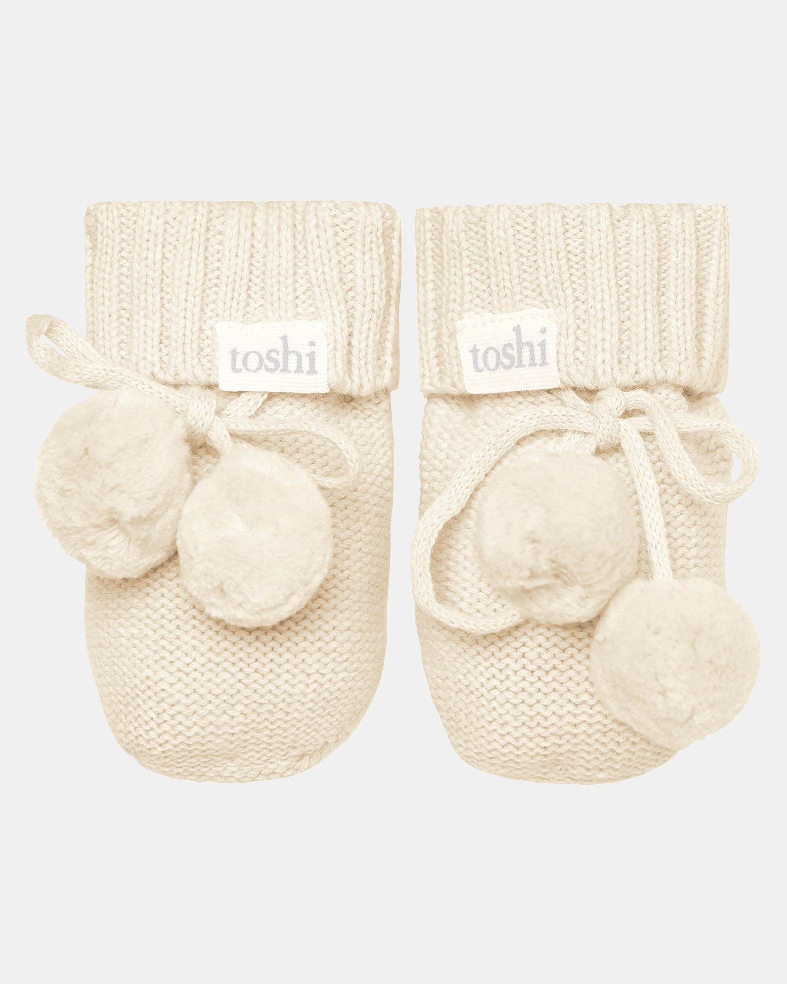 Keep Baby Feet Warm and Cozy Outdoors
