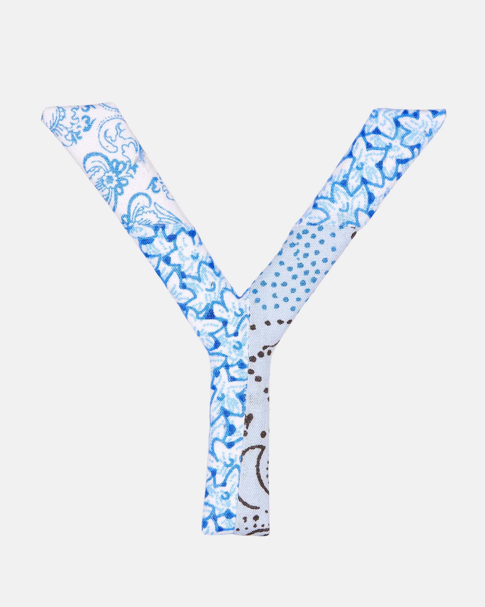 Sturdy Display Support for Neat Letter Arrangements