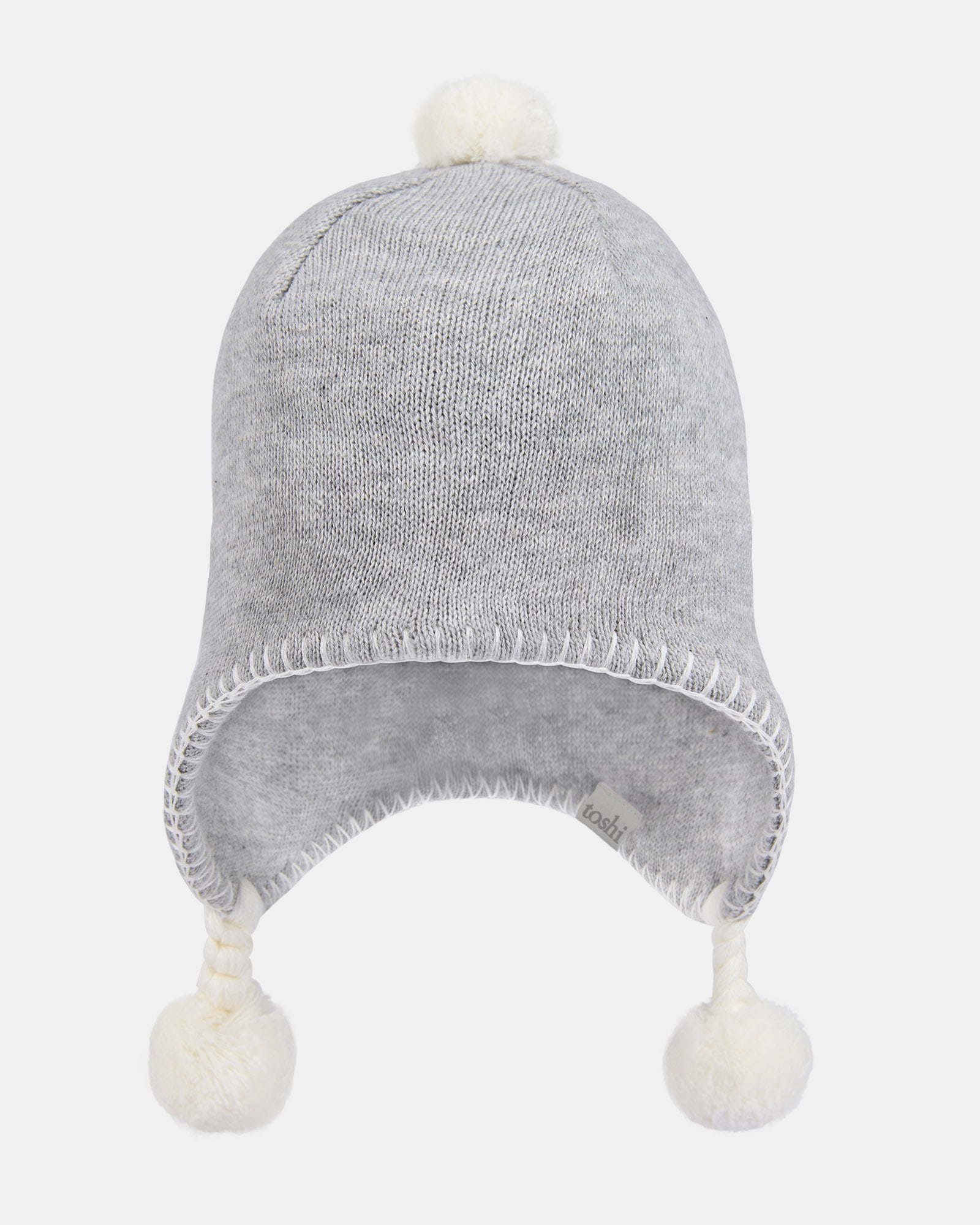 Stay Cozy and Stylish with Farmhouse Charm