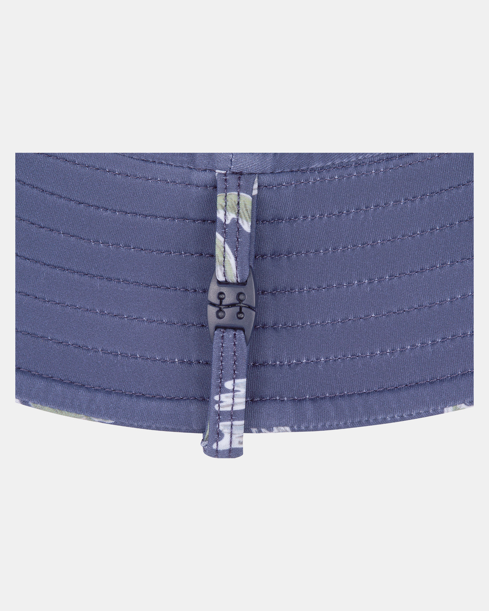 Protective Sunhat with Playful Surf Adventure Style