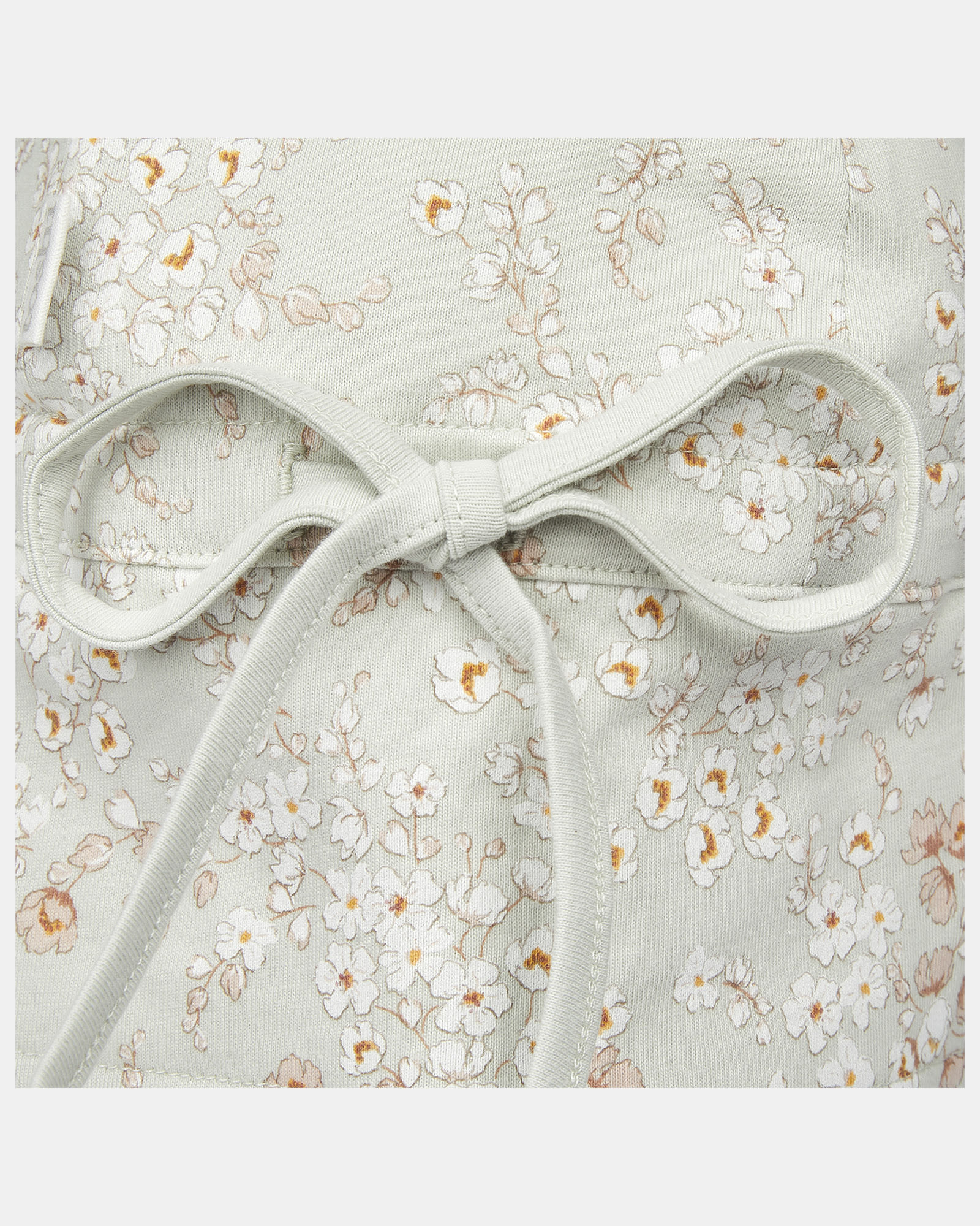 Adjustable Sun Protection for Active Little Ones