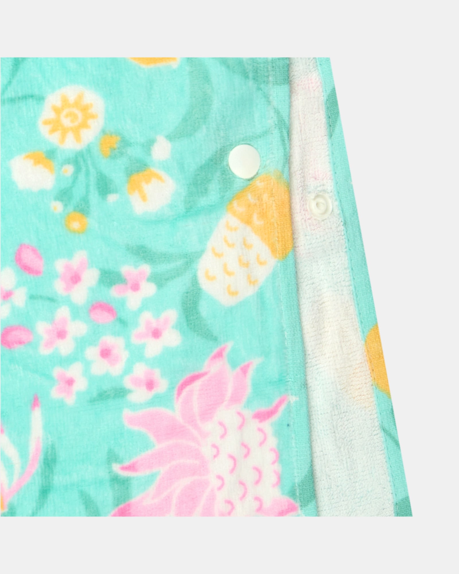 Bold Floral Print for Effortless Stylish Coverage