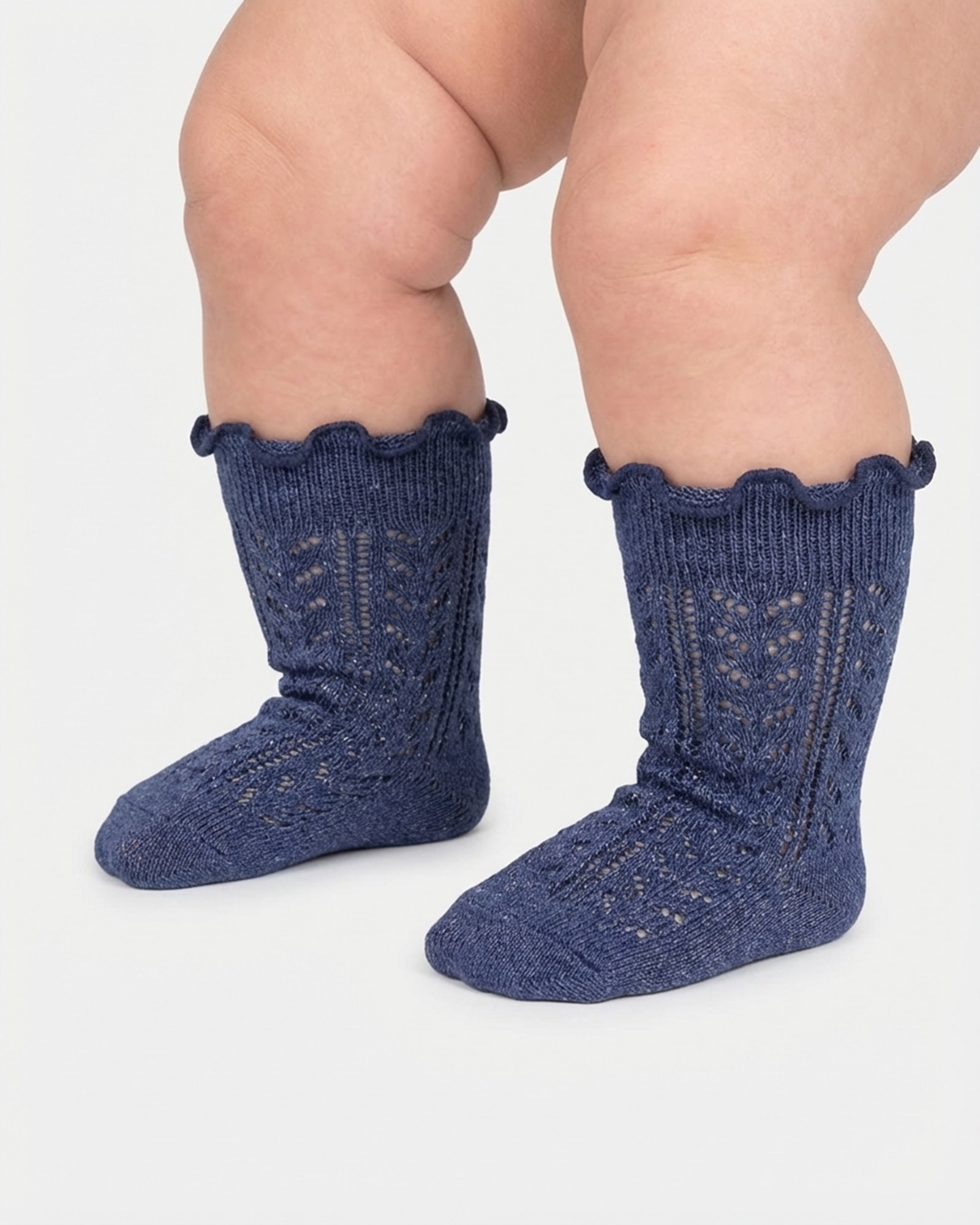 Chic Vintage-Inspired Knee-High Socks Style