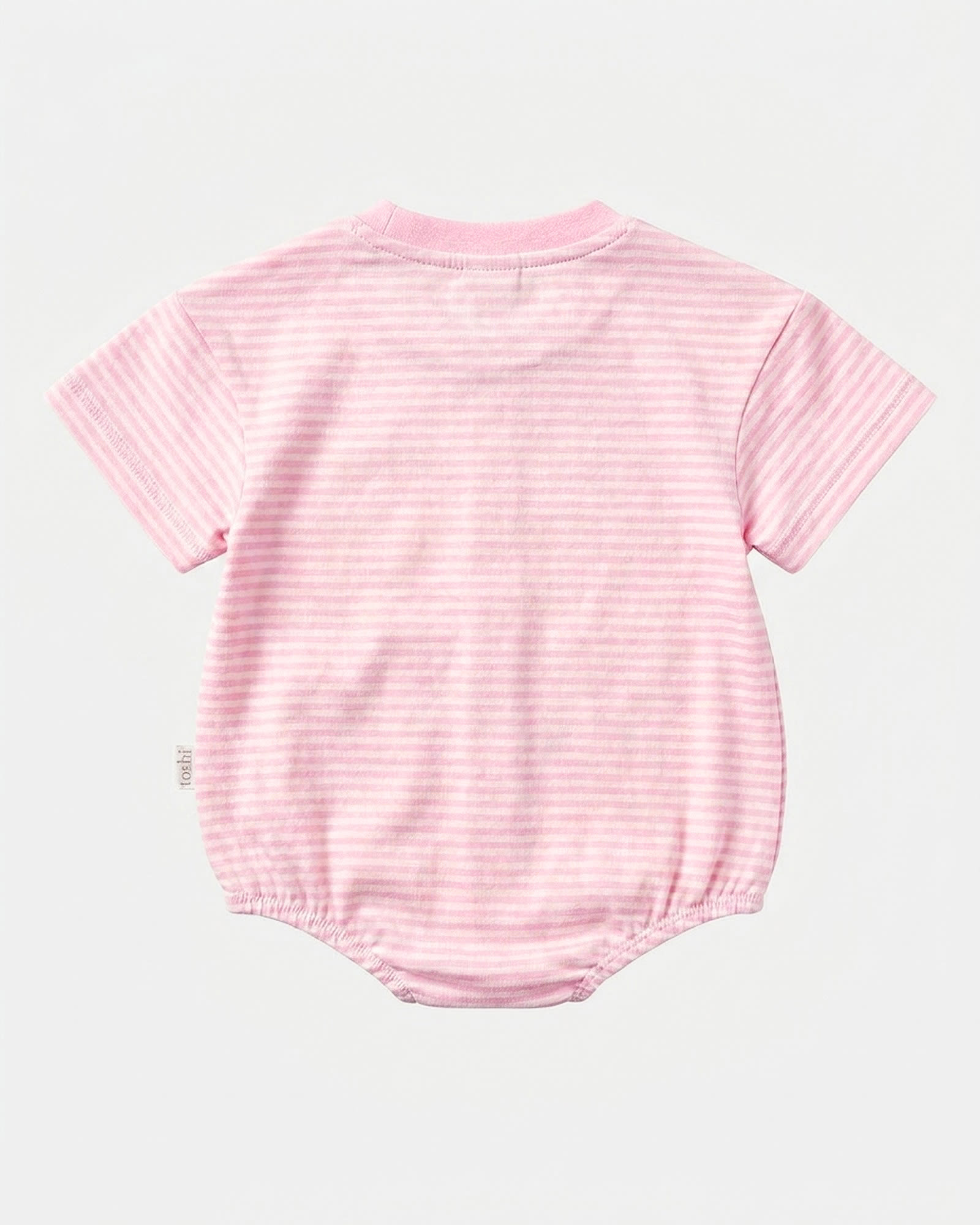 Effortless Coastal Style with Timeless Quality