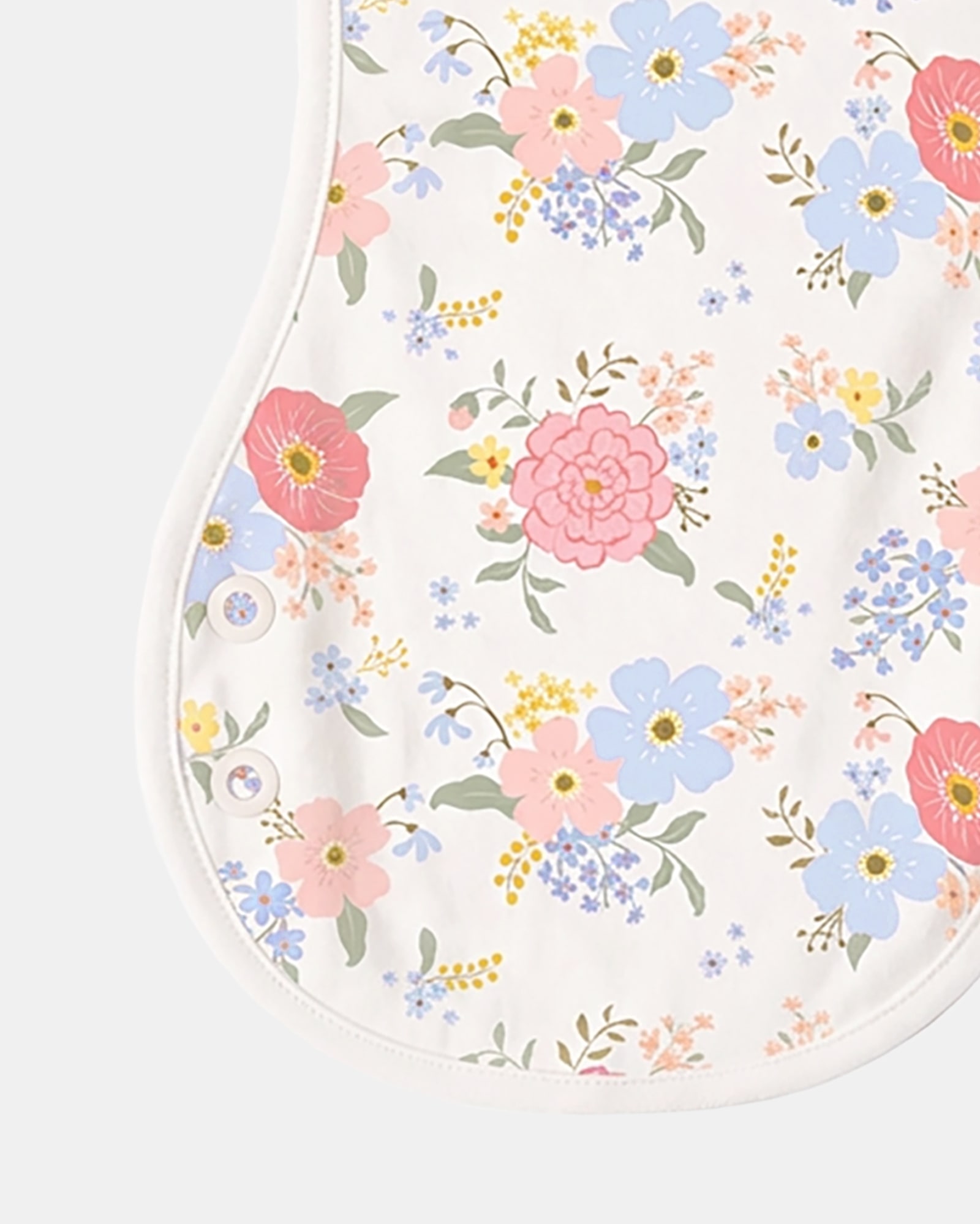 Generous Coverage with Lasting Floral Style