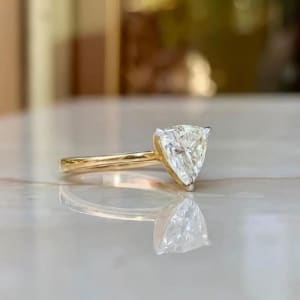 V-Prong Ring