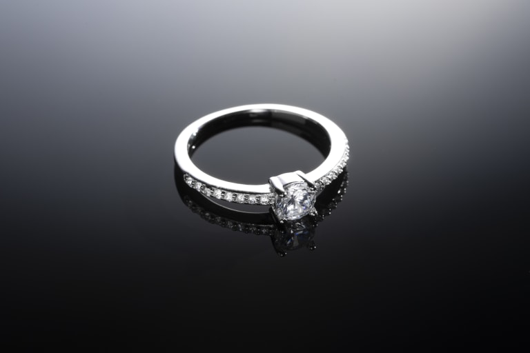 Ultimate Guide of Pavé Ring Settings