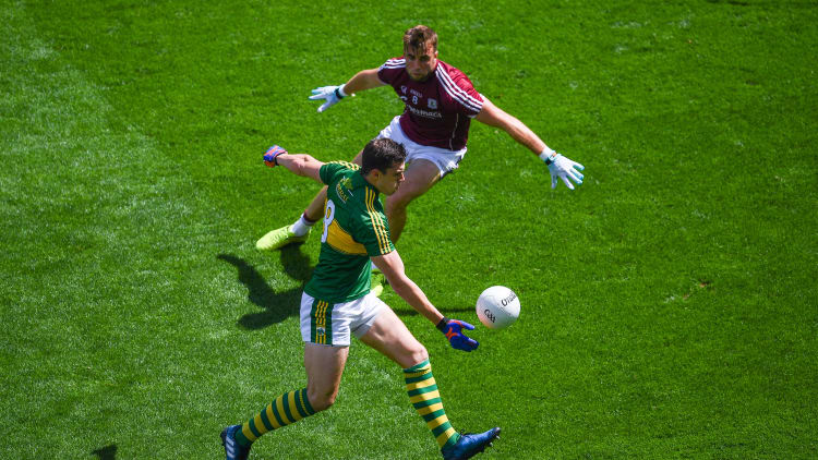 David Moran agus Paul Conroy i rith an gcluiche.