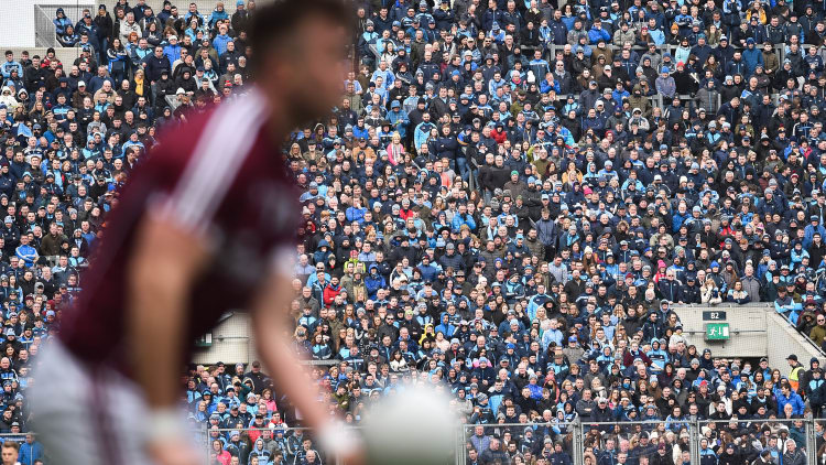 The GAA’s Standing Committee on the Playing Rules has proposed a restriction of three consecutive passes of the ball with the fist or open hand by players of the team in possession.