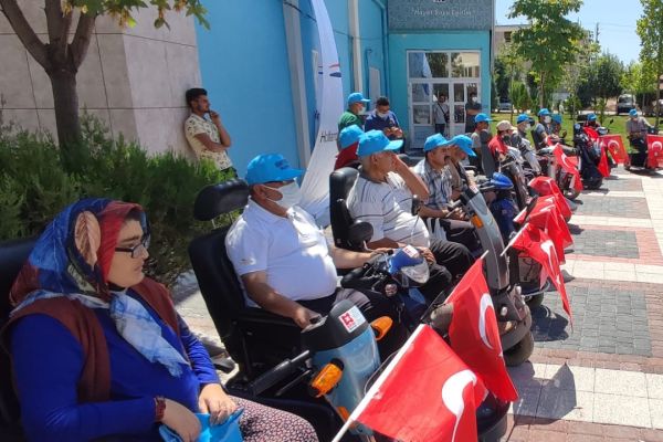 Güneysınır’da engelli vatandaşlarımıza akülü araç dağıtımı