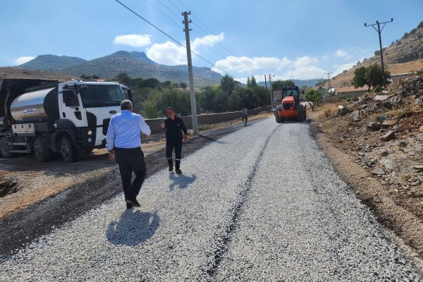 Gürağaç Mahallemizde Ak Türbe Yolu Asfaltlandı