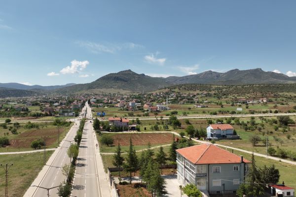 Güneysınır’da doğal gaz altyapısını genişletme çalışmaları başladı.