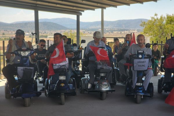 Güneysınır’da 80 adet akülü engelli aracı ihtiyaç sahiplerine dağıtıldı