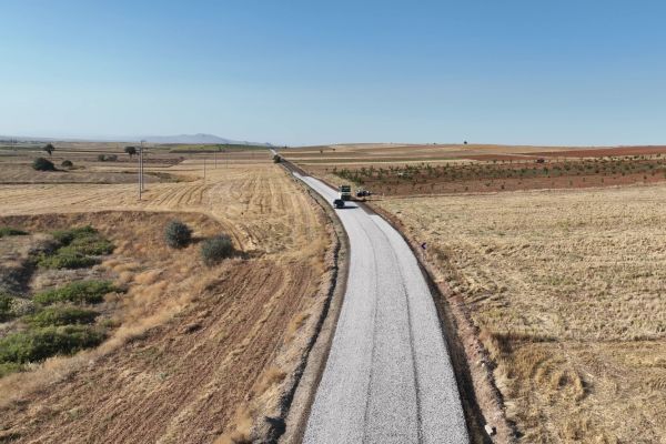 Güneysınır’da 20 Kilometrelik Asfalt Seferberliği