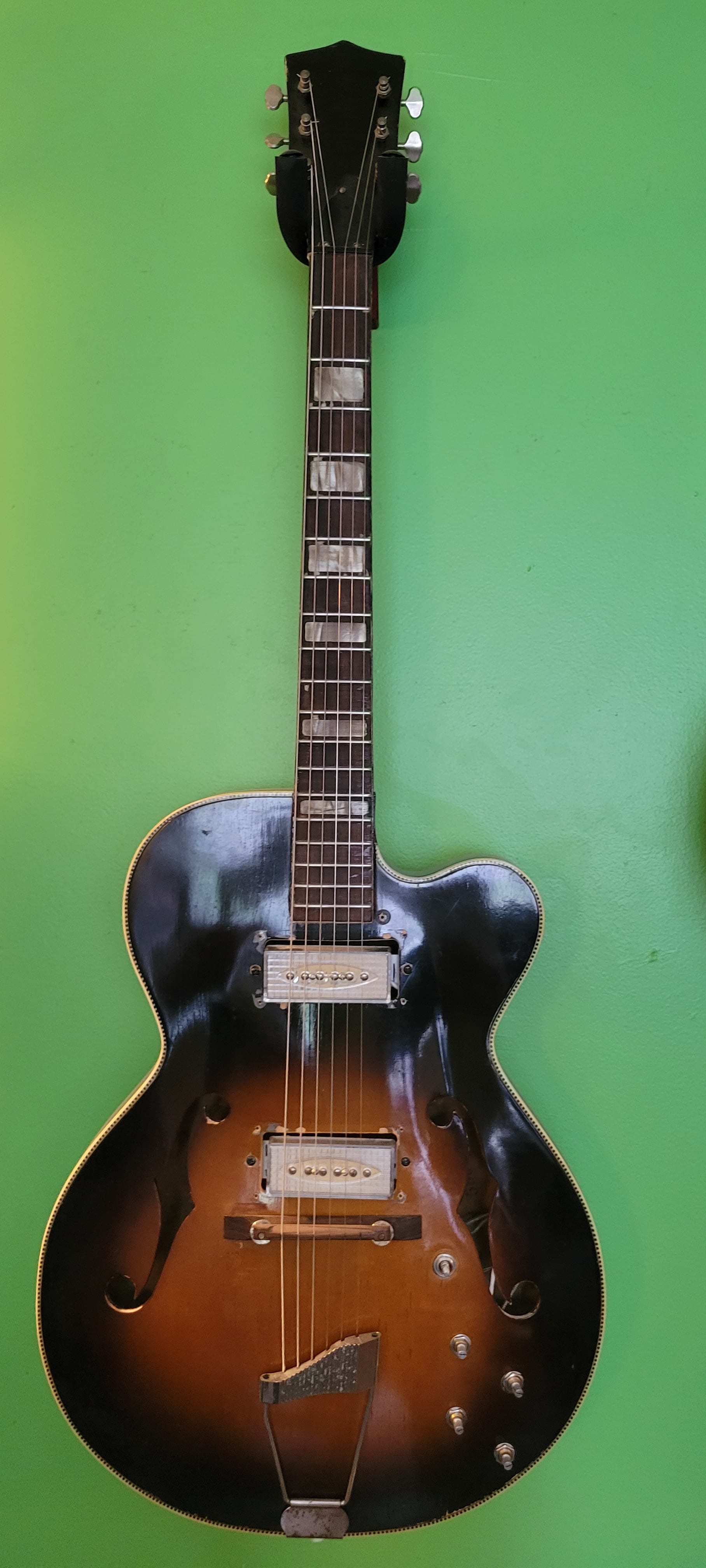 1975 Kay K672