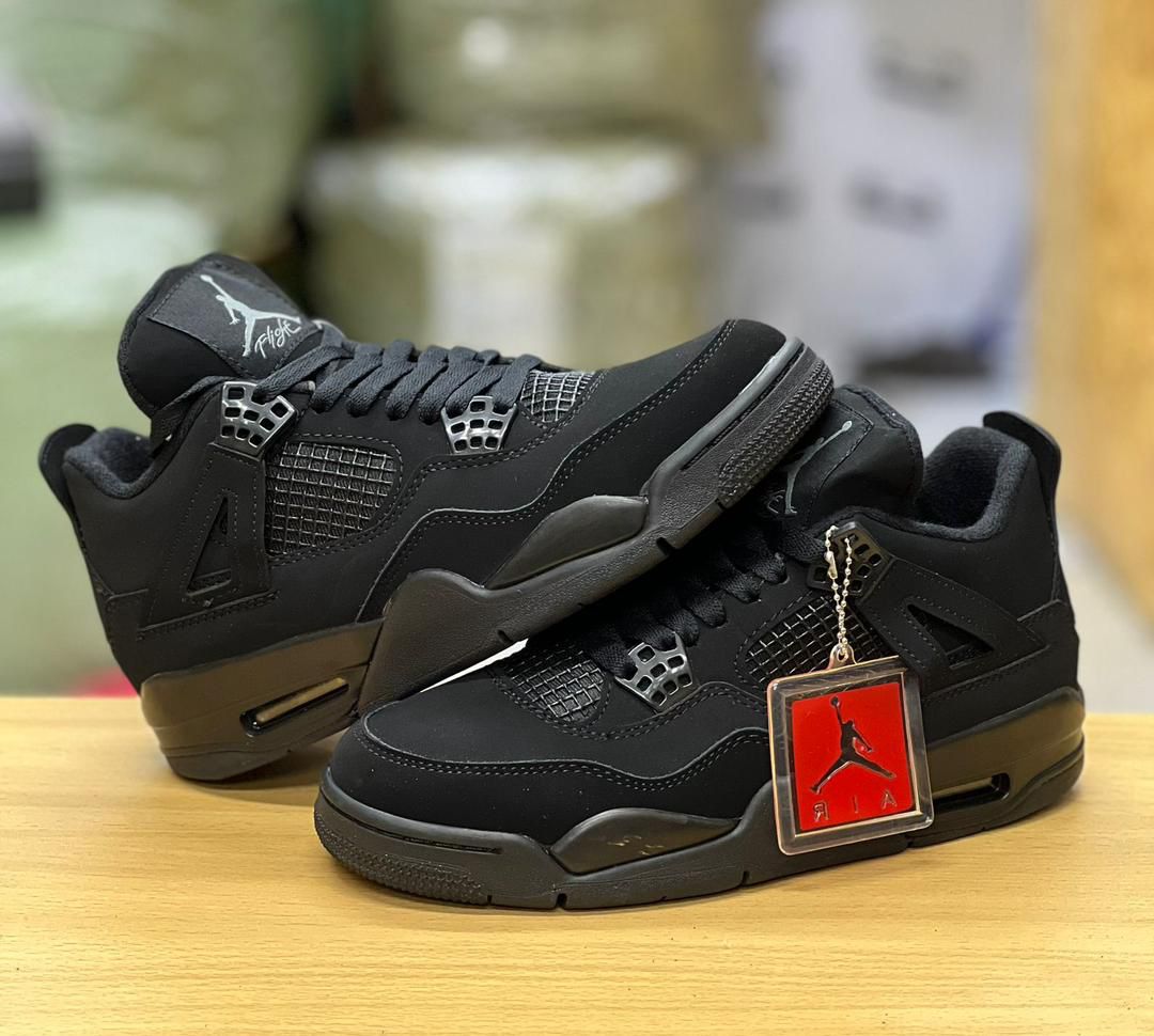 Jordan 4 all black