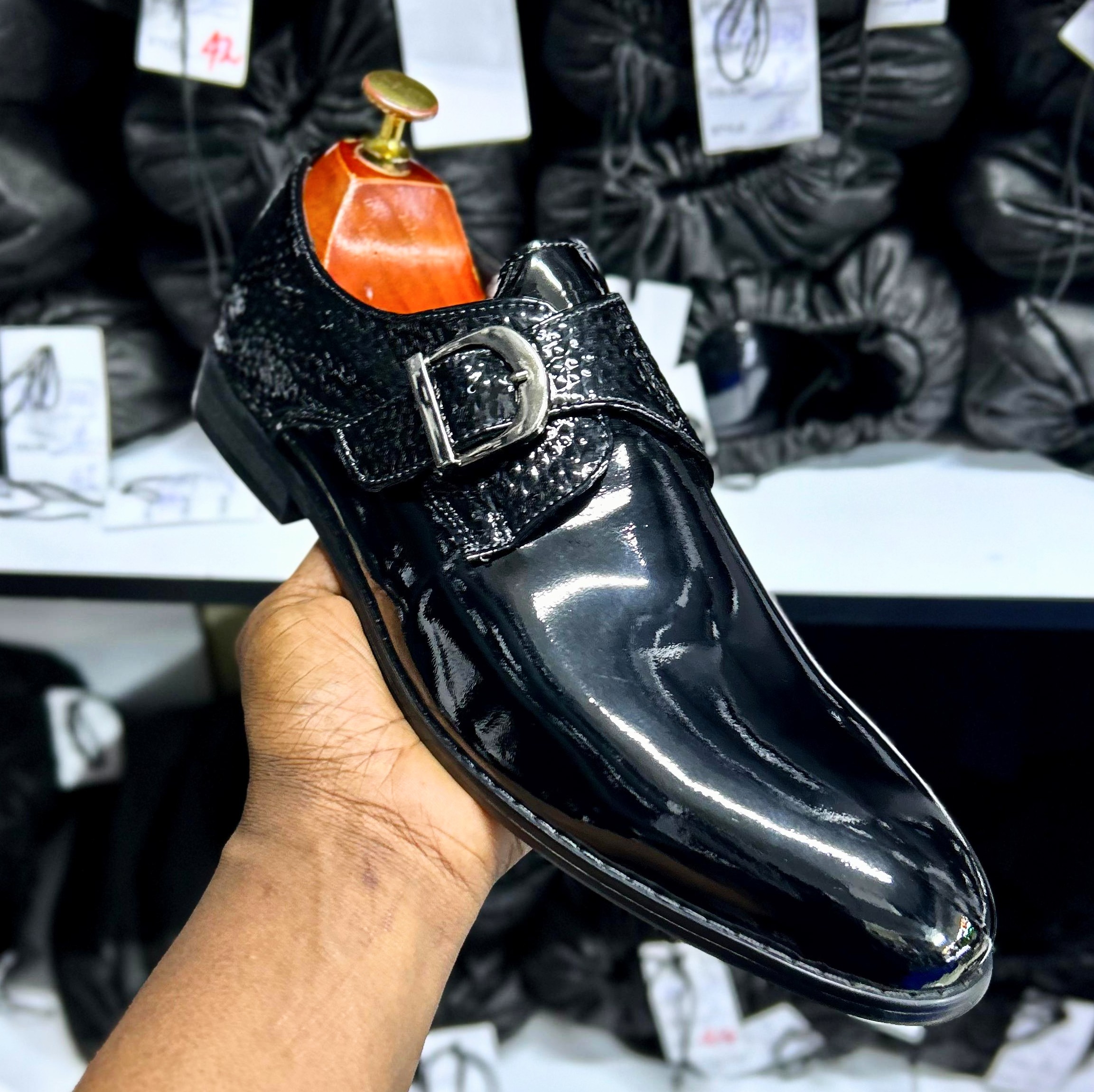 Shoes for men weeding