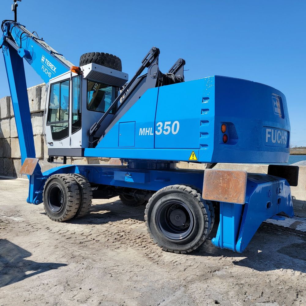 2006 MHL 350 with CLAM SHELL BUCKET