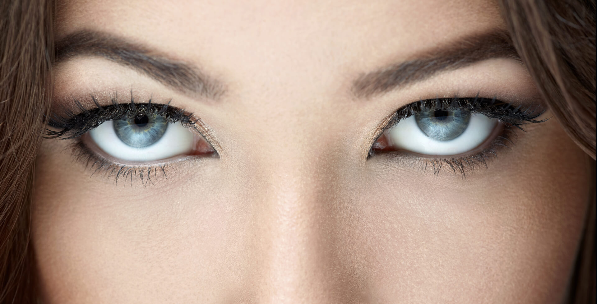 Rundle Place Pretty Eyes Threading Bar