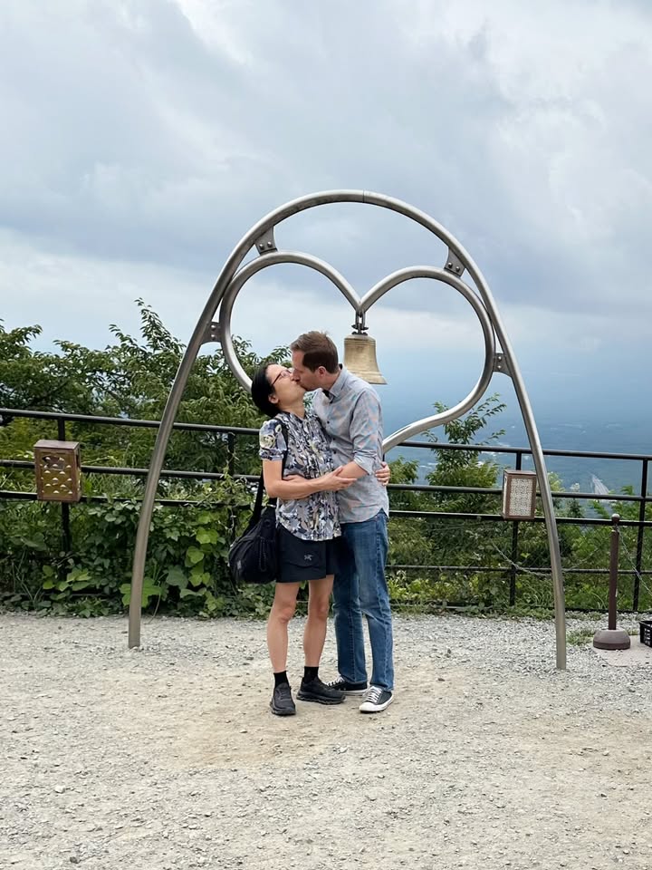 日本包車家族旅行｜富士山河口湖行程分享【含美術館、西湖合掌村等景點】