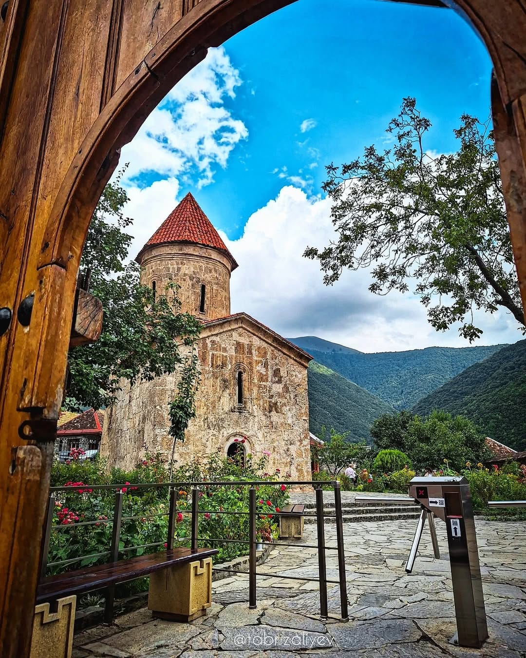 http://res.cloudinary.com/dx15pr9xn/image/upload/v1753093555/gallery/et2f0nuapq6v3tkejfqj.jpg