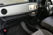 TOYOTA VITZ preview 1