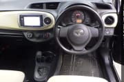 TOYOTA VITZ preview 3
