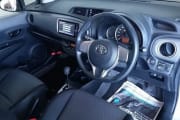 TOYOTA VITZ preview 3