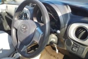 TOYOTA VITZ preview 3