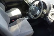 TOYOTA VITZ preview 3