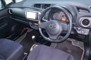 TOYOTA VITZ preview 3