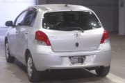 TOYOTA VITZ preview 2
