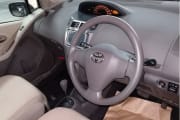 TOYOTA VITZ preview 3