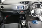 TOYOTA VITZ preview 3
