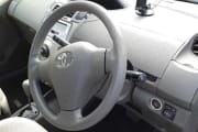 TOYOTA VITZ preview 3