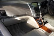 TOYOTA HARRIER preview 3