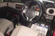 TOYOTA VITZ preview 3