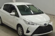 TOYOTA VITZ preview 1