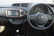 TOYOTA VITZ preview 3