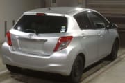 TOYOTA VITZ preview 2