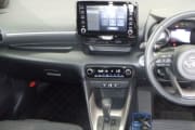 TOYOTA YARIS preview 3