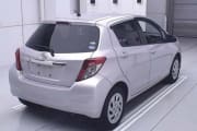 TOYOTA VITZ preview 2