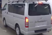 TOYOTA HIACE VAN preview 2