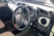 TOYOTA VITZ preview 3