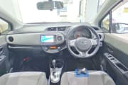TOYOTA VITZ preview 3