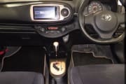 TOYOTA VITZ preview 3